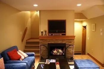 מלון Whistler Superior Properties Townhomes