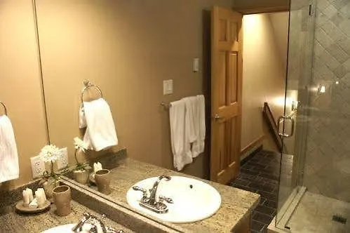 Whistler Superior Properties Townhomes 4*,  Canada