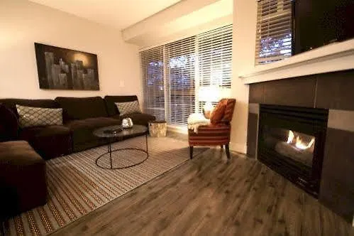 **** Hotel Whistler Superior Properties Townhomes Canadá